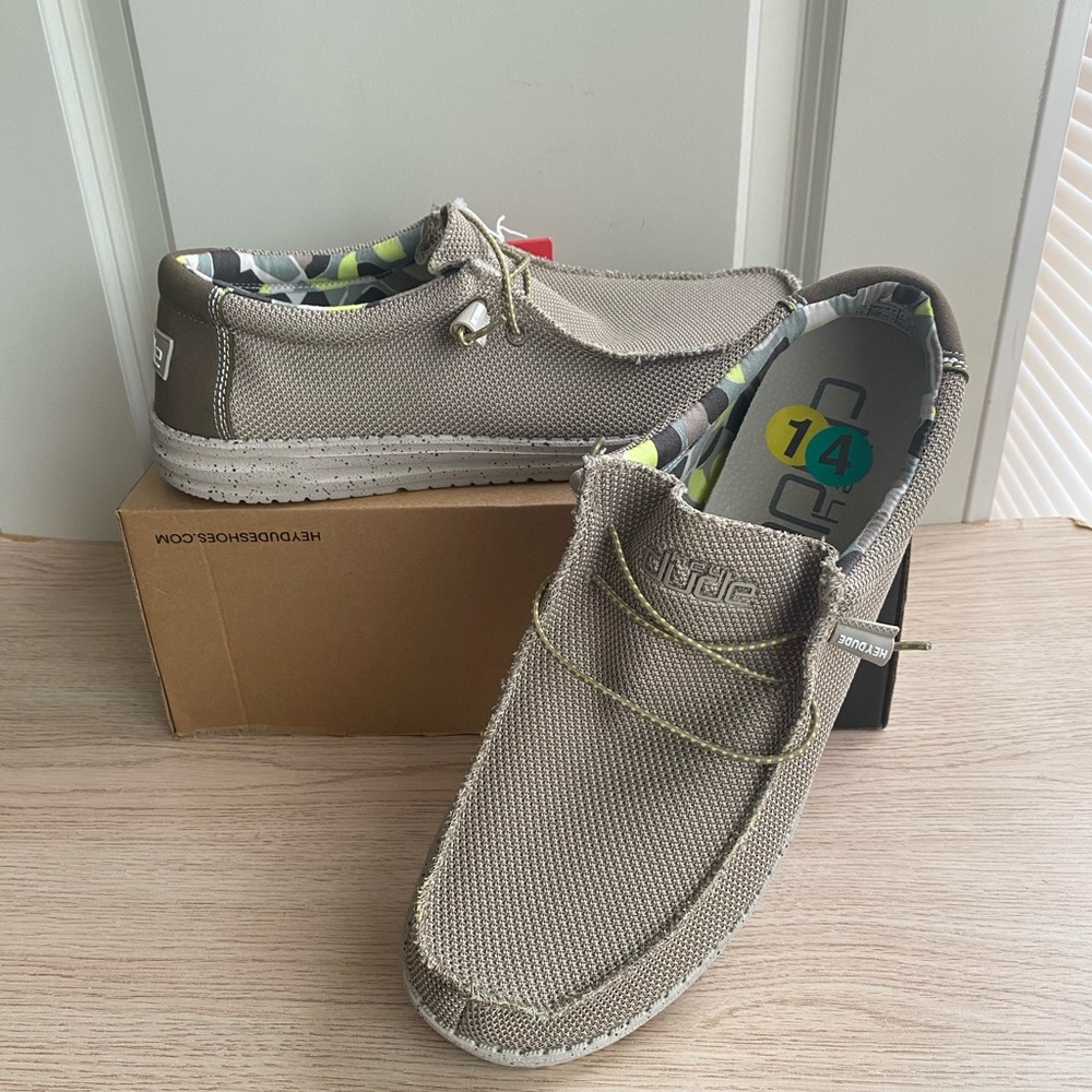Brand New Hey Dude Slip on Shoes - Men 14 - Picture 5 of 10